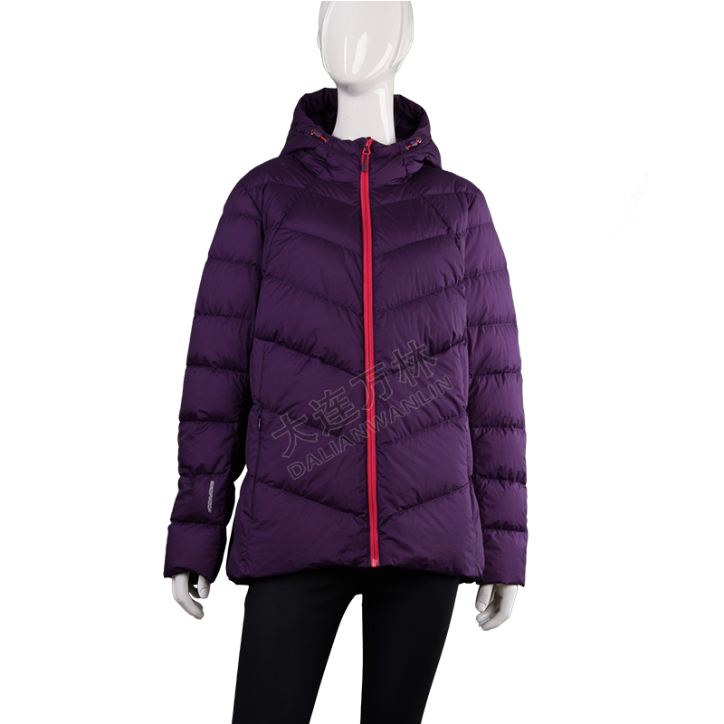 紫色短款連帽羽絨服