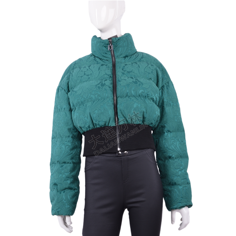復(fù)古提花短款羽絨服