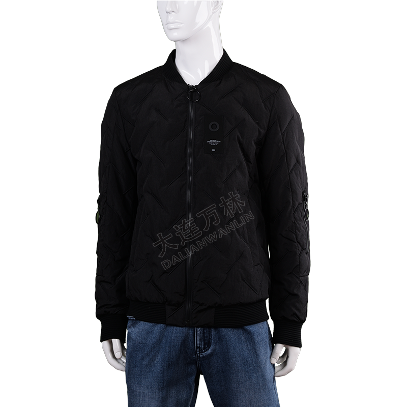 黑色管道夾克羽絨服