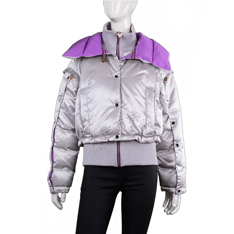 女士翻領(lǐng)可脫卸短款羽絨服