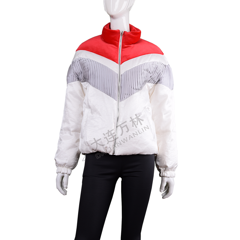 女士立領(lǐng)拼接短款羽絨服