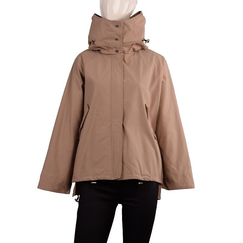 女士高領(lǐng)連帽外套